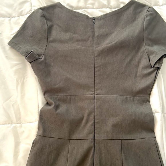 DRESS gray MUXXN Boutique.. size Small elegant - Picture 4 of 4